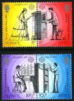 1979 Europa, Communications